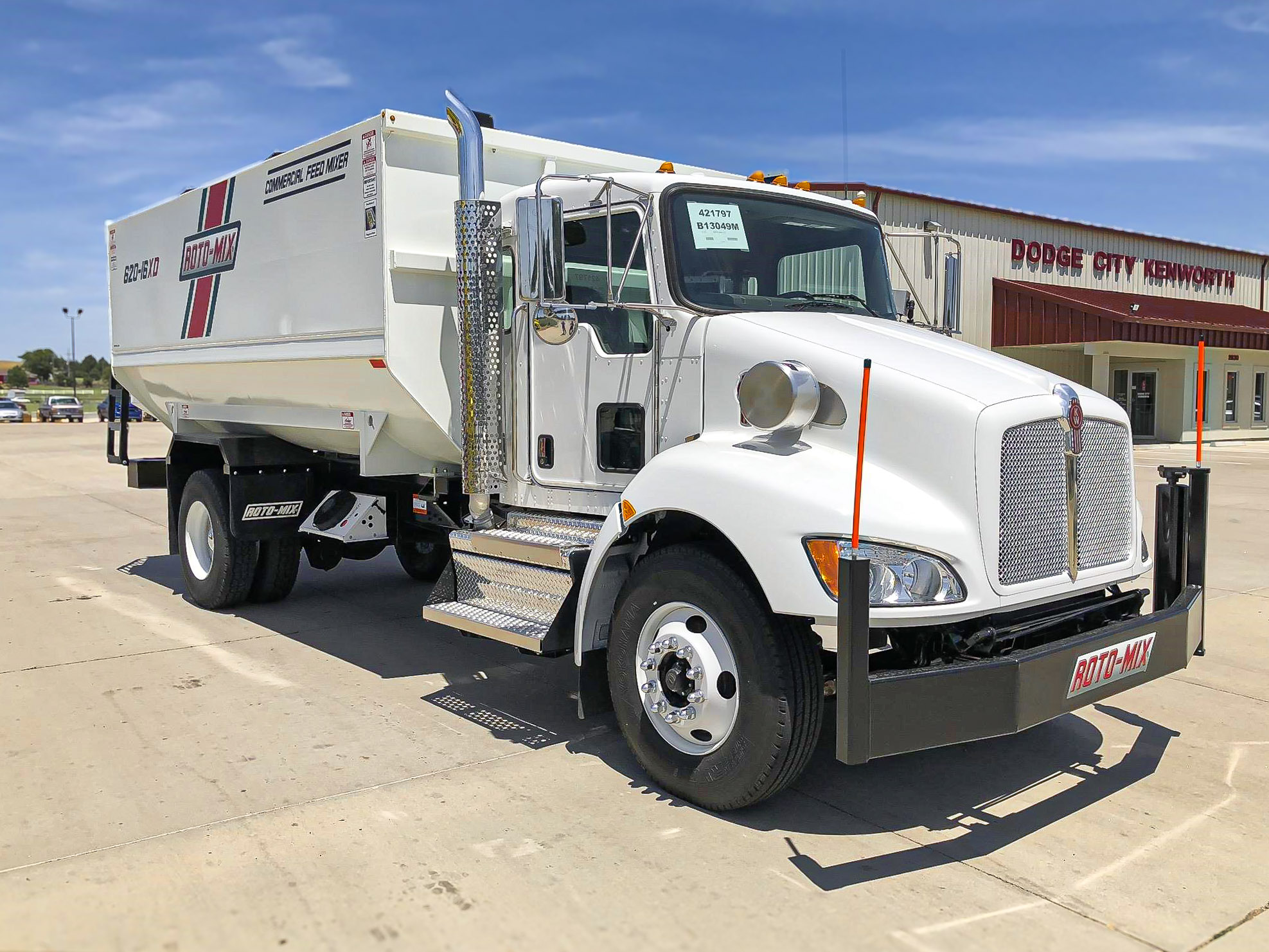 2021 KENWORTH T370 - image 4 of 6