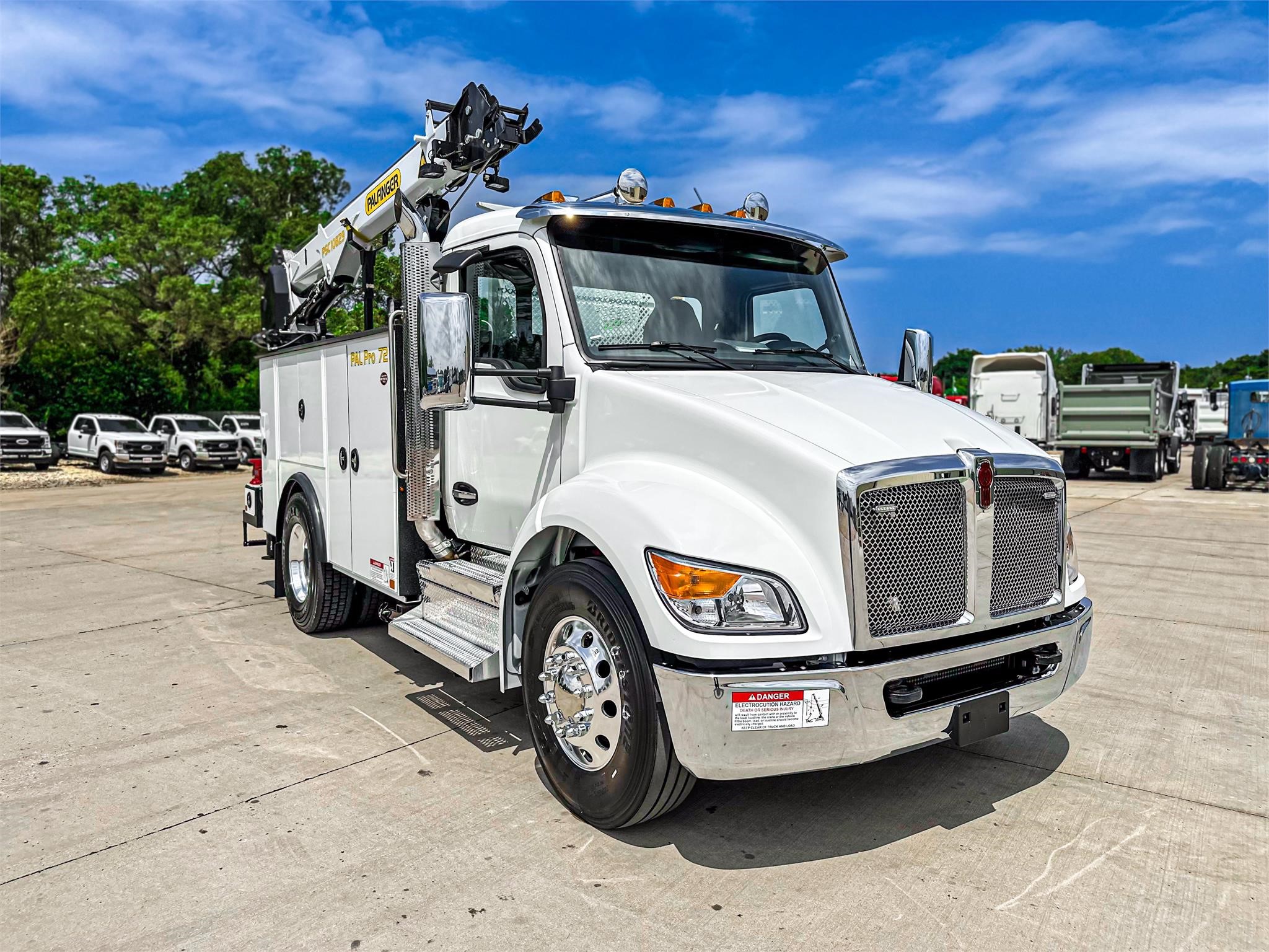 2024 KENWORTH T280 - image 3 of 6