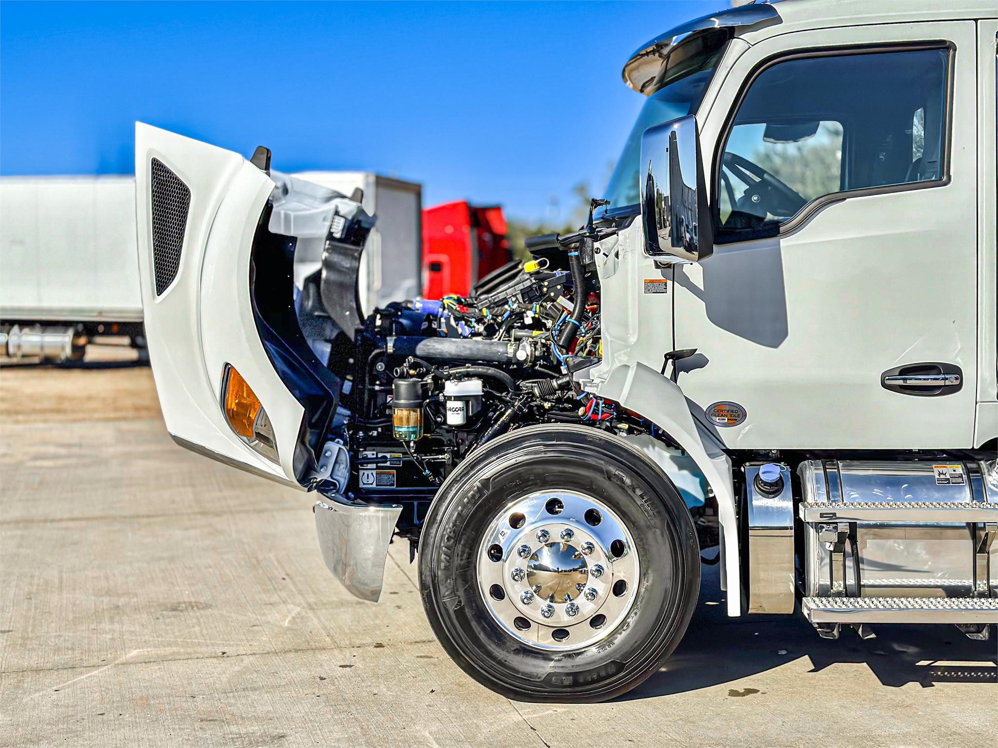 2024 KENWORTH T380 - image 2 of 6