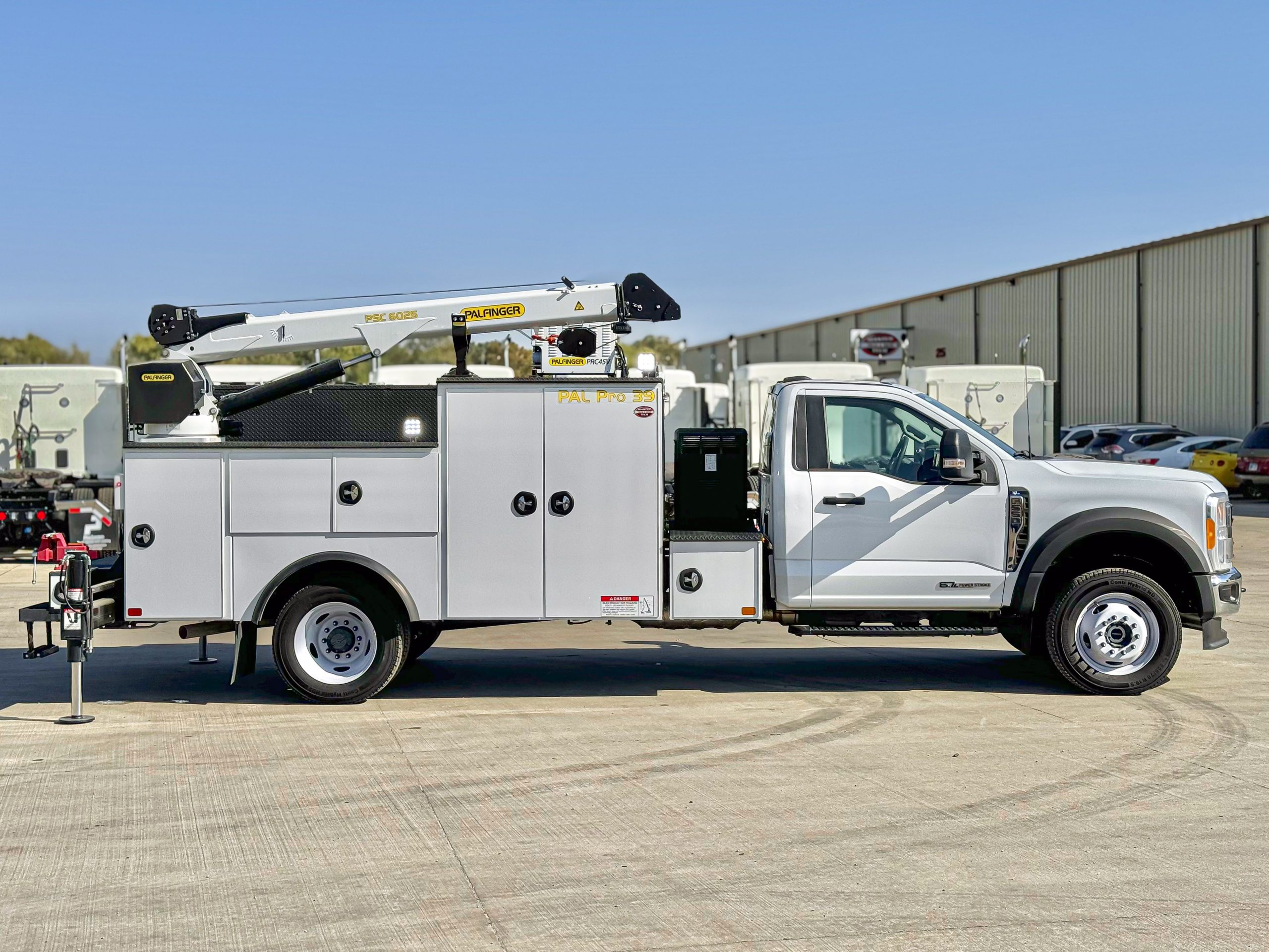 2023 Ford F550 XL - image 5 of 6