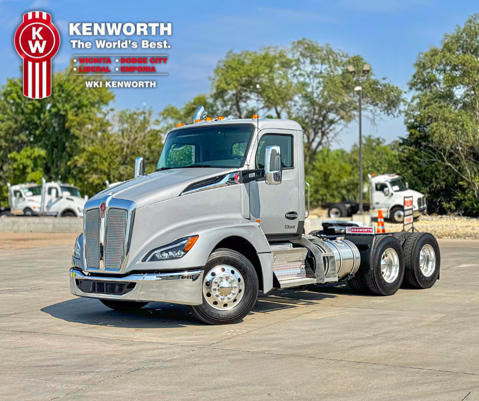 2025 Kenworth T680 - image 1 of 6