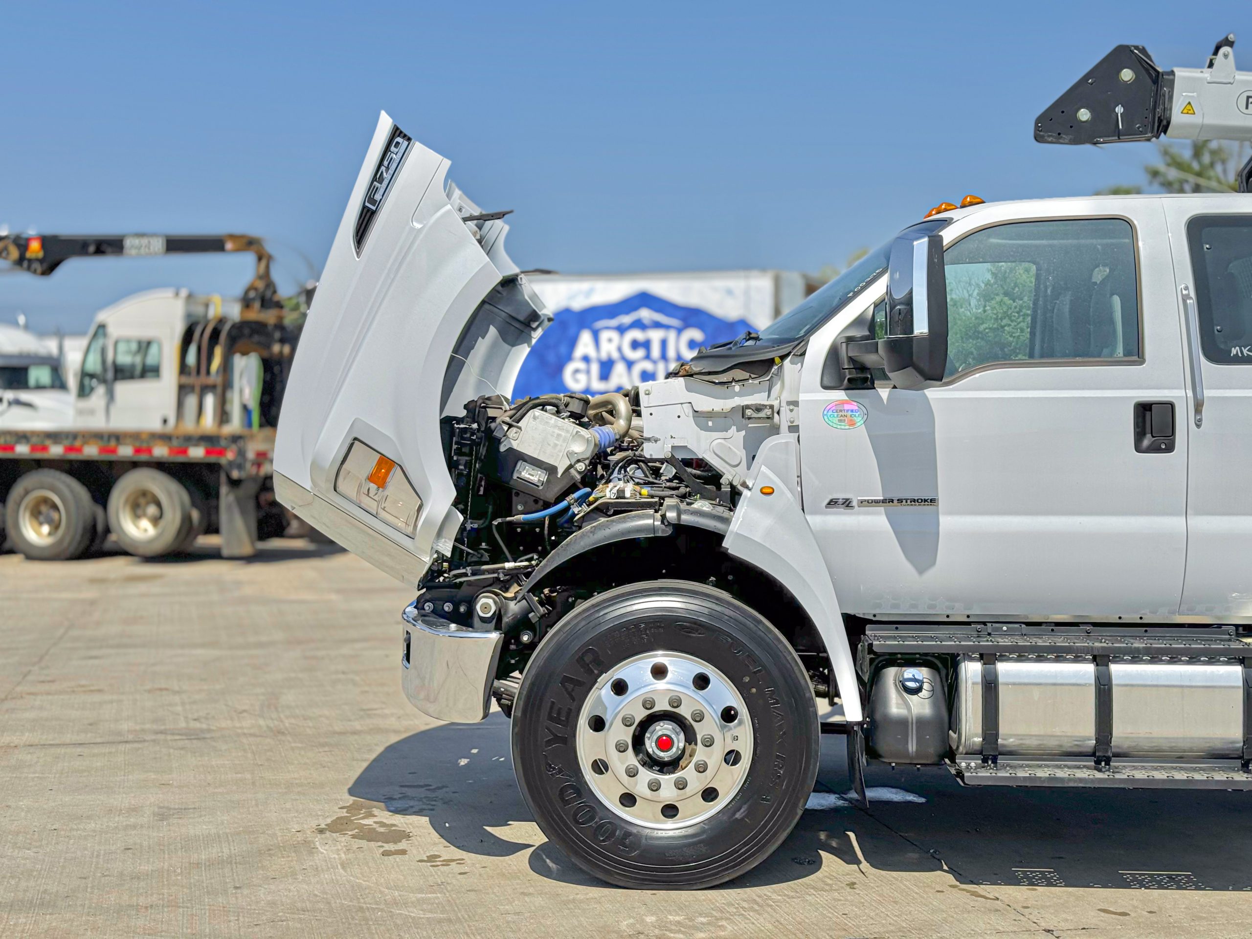 2024 Ford F750 - image 3 of 6