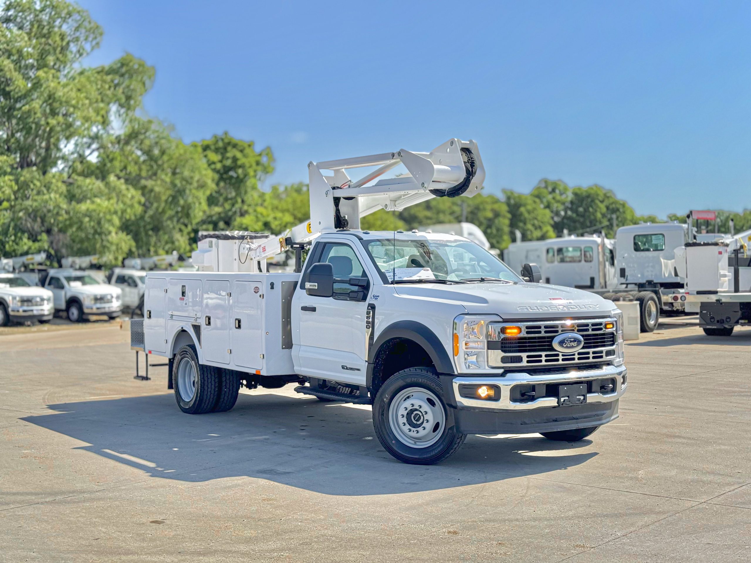 2023 Ford F600 XL - image 4 of 6