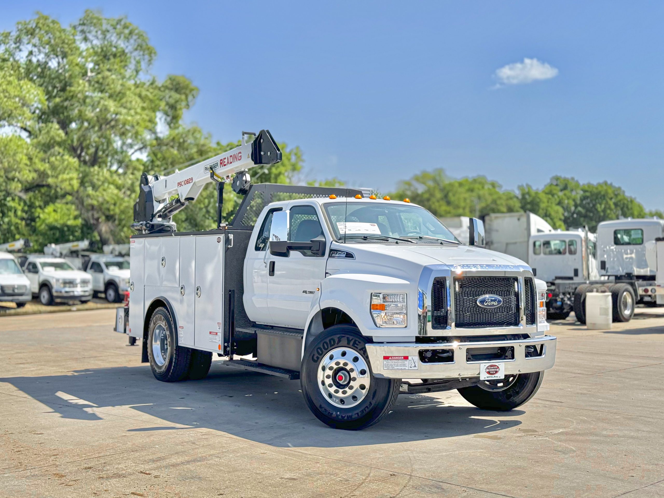 2024 Ford F750 - image 5 of 6