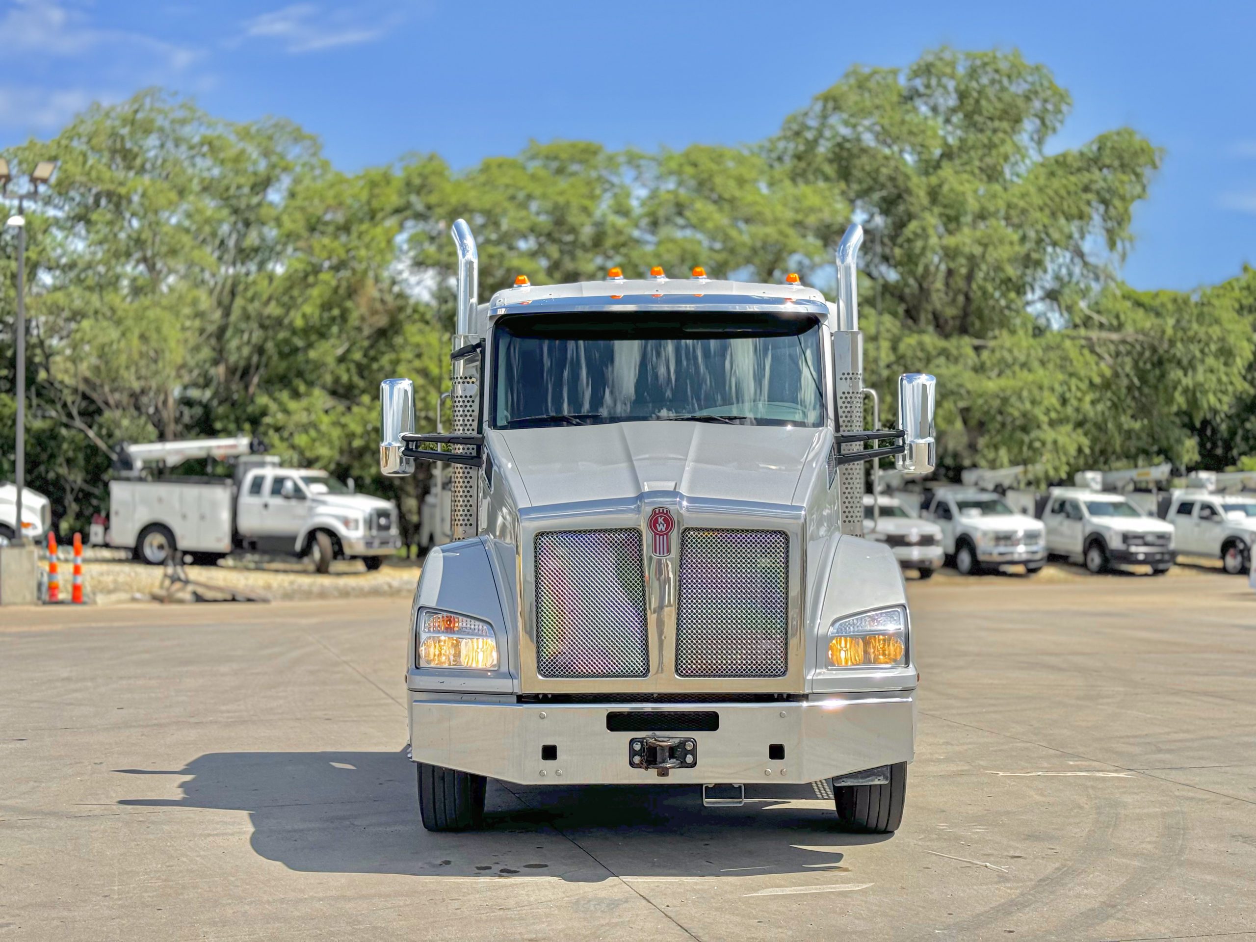 2022 Kenworth T880 - image 5 of 6