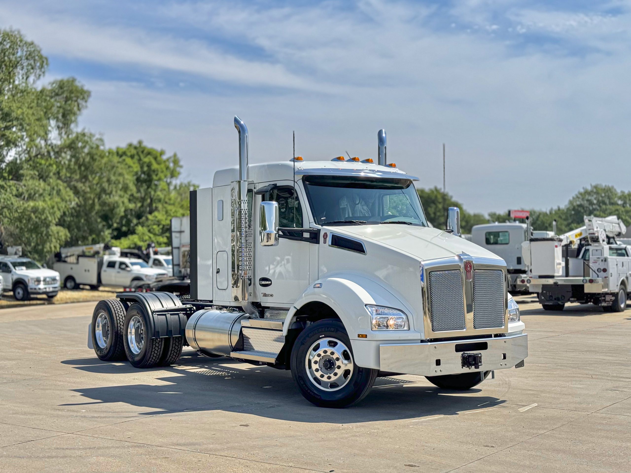 2024 Kenworth T880 - image 6 of 6