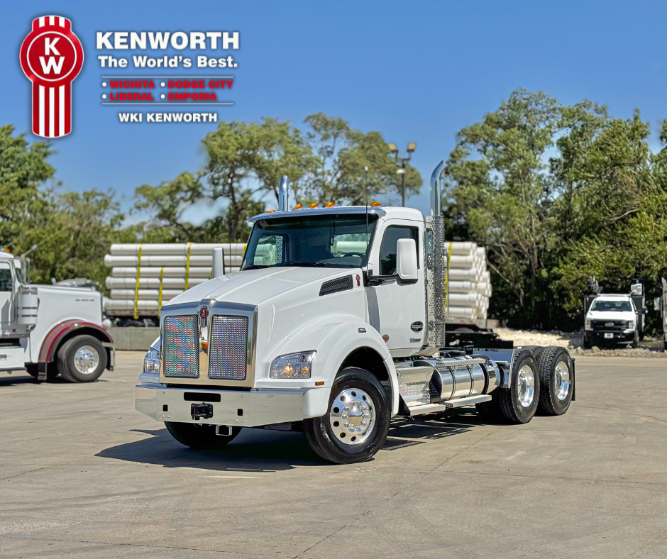 2025 Kenworth T880 - image 1 of 6