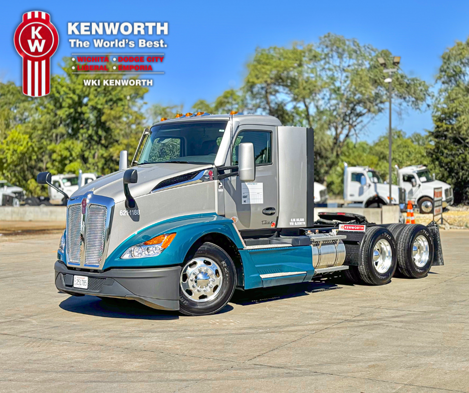 2024 Kenworth T680 - image 1 of 6