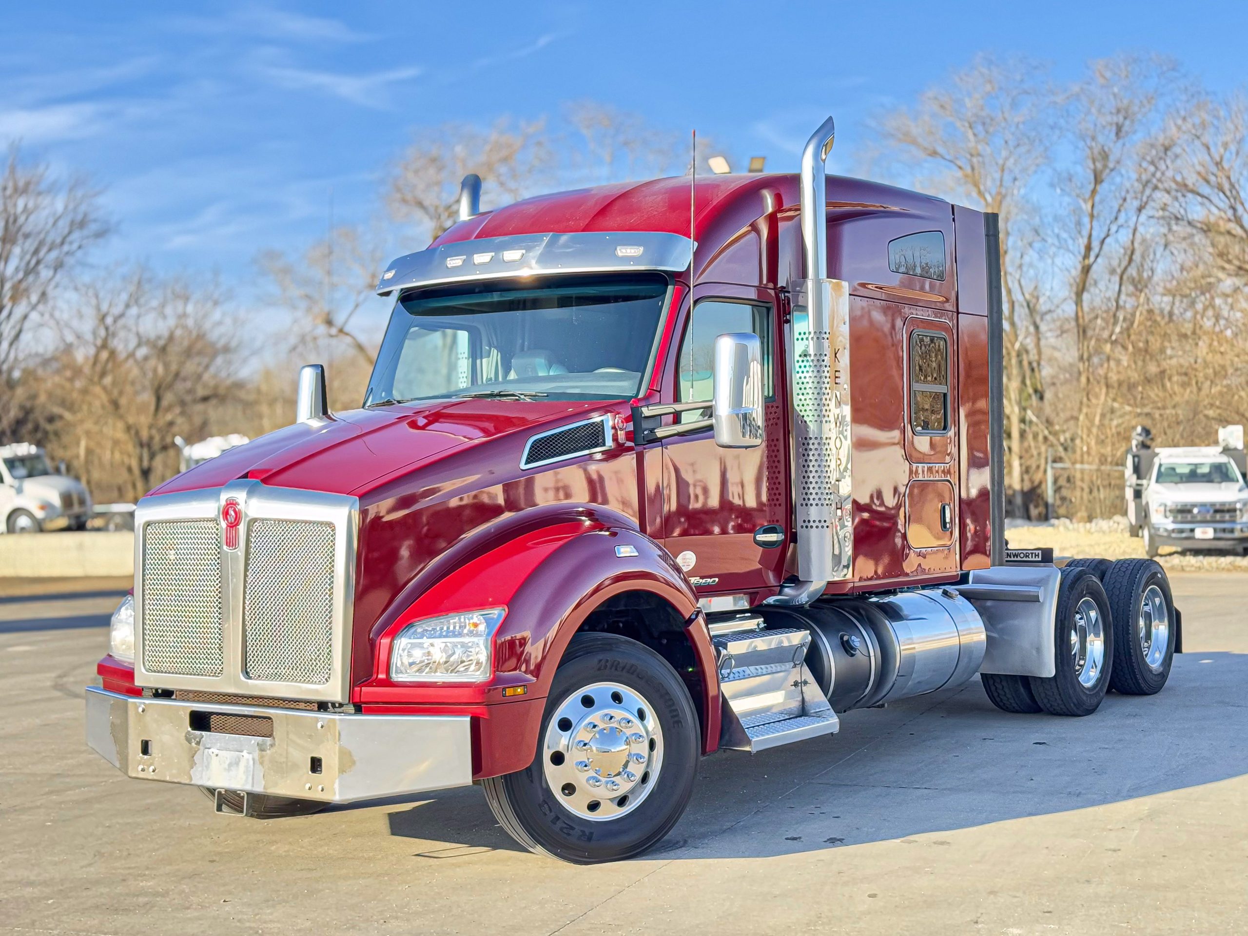 2021 Kenworth T880 - image 2 of 6