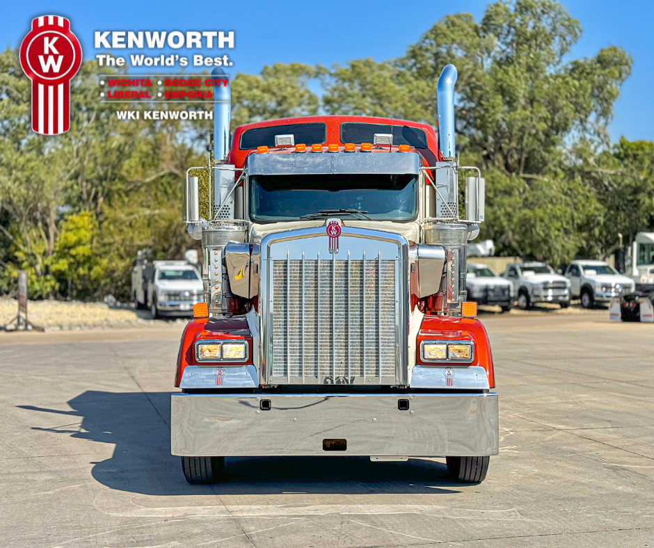 2021 Kenworth W900L - image 2 of 6