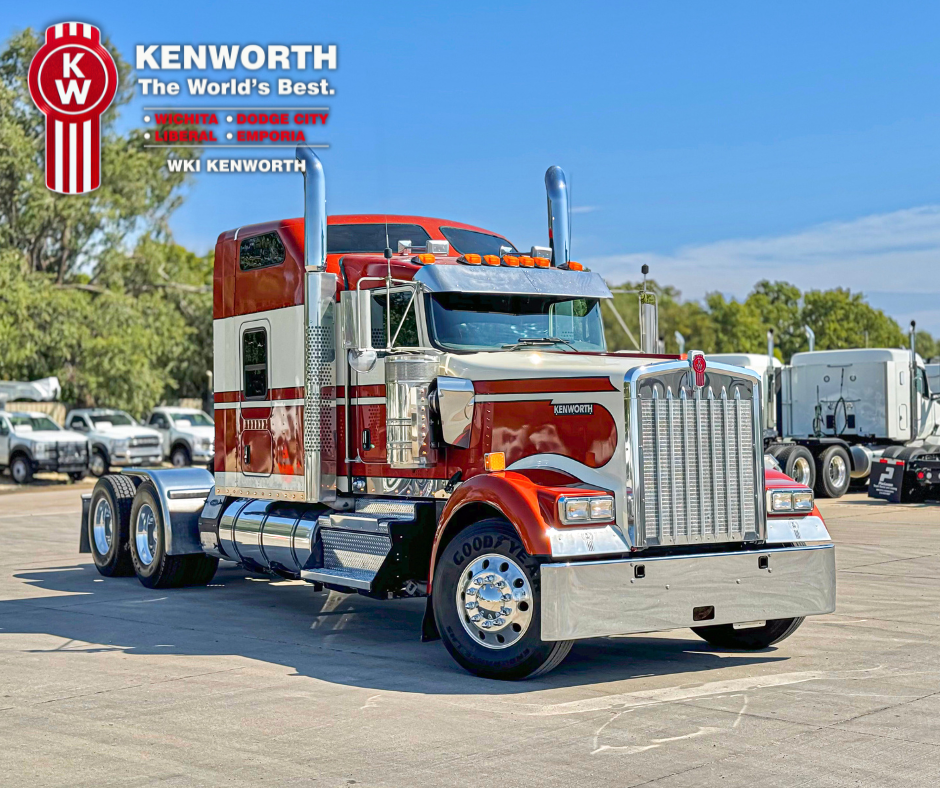 2021 Kenworth W900L - image 3 of 6