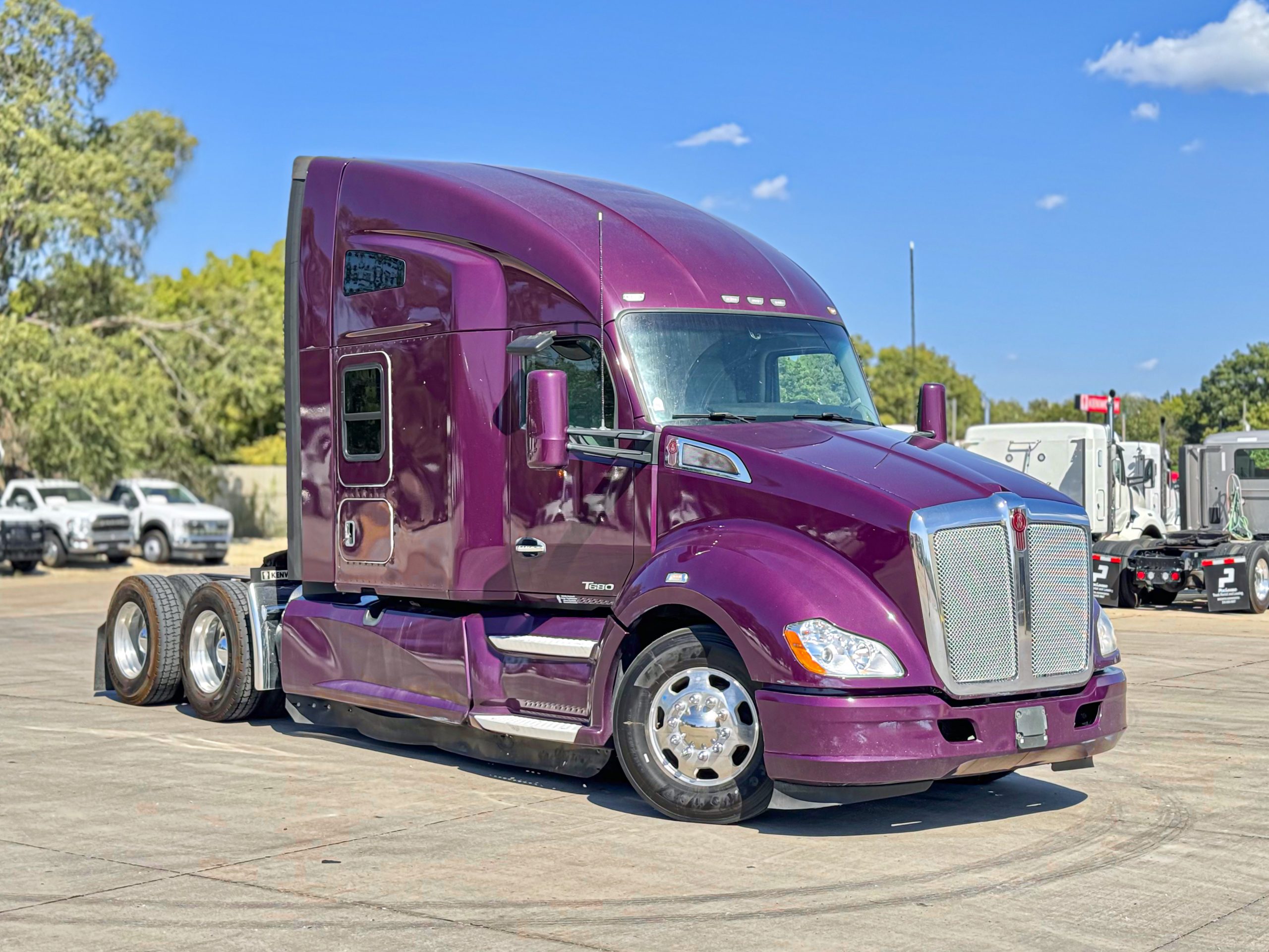 2020 Kenworth T680 - image 3 of 6