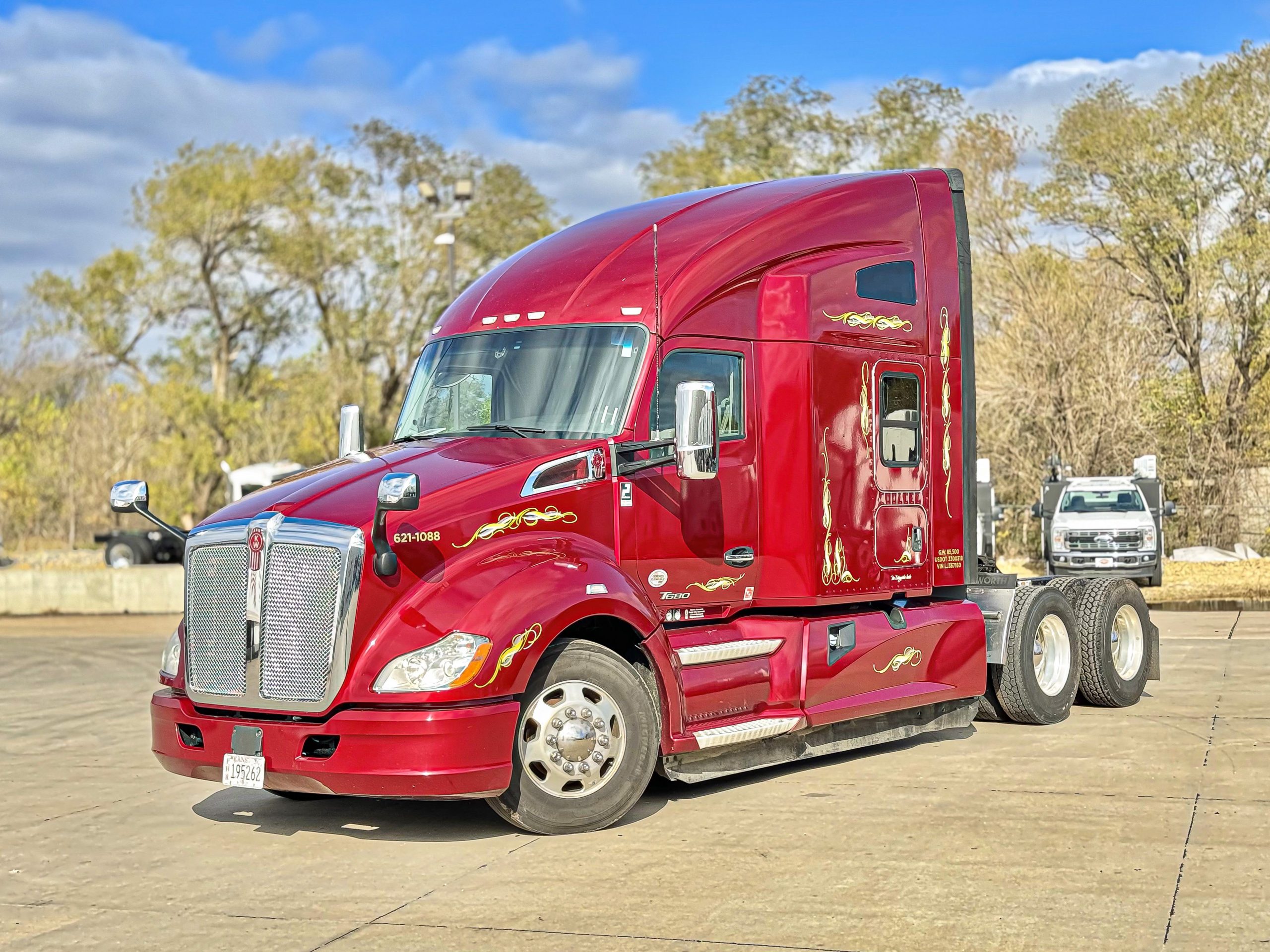 2020 Kenworth T680 - image 2 of 6