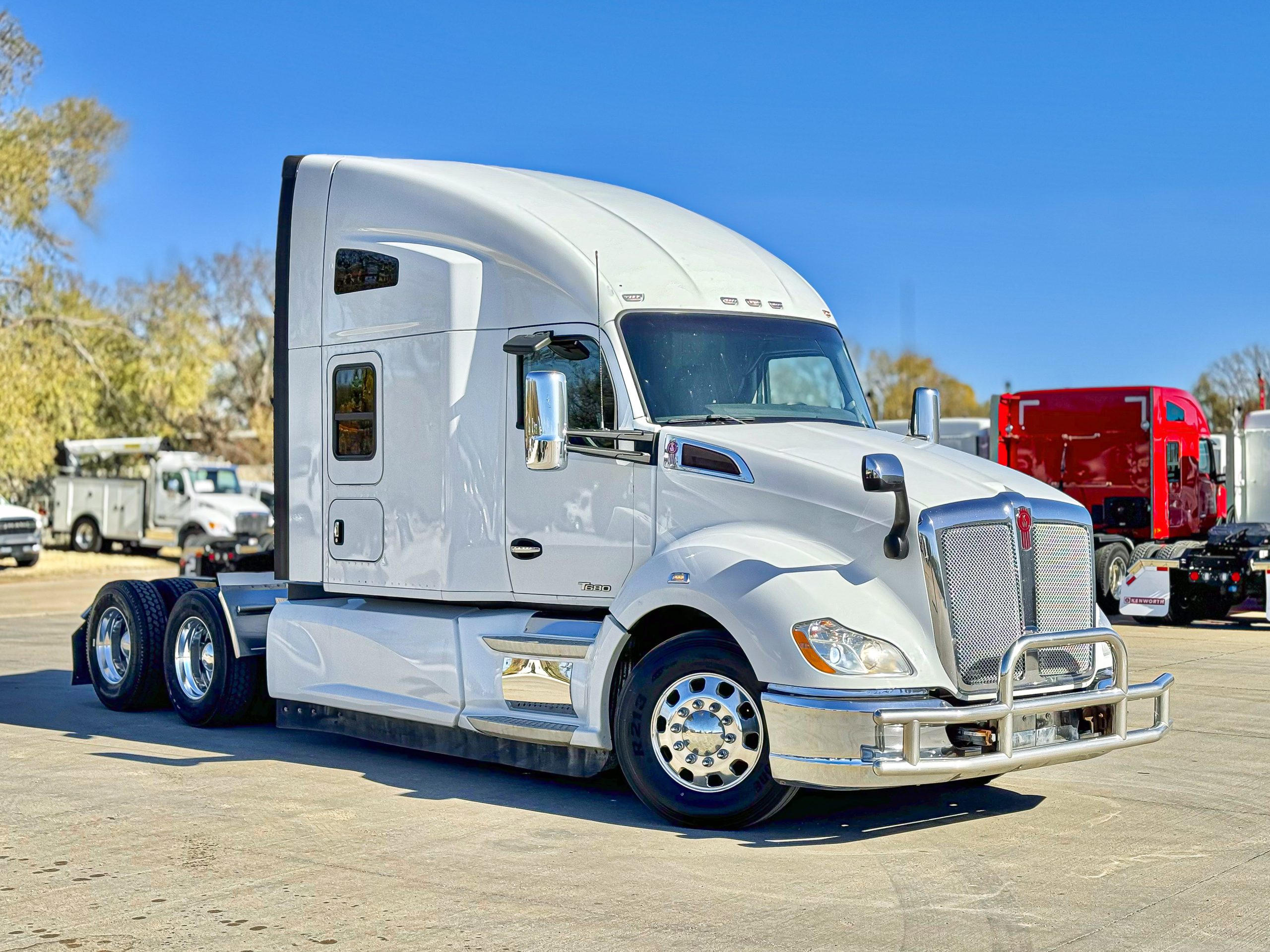 2020 Kenworth T680 - image 4 of 6