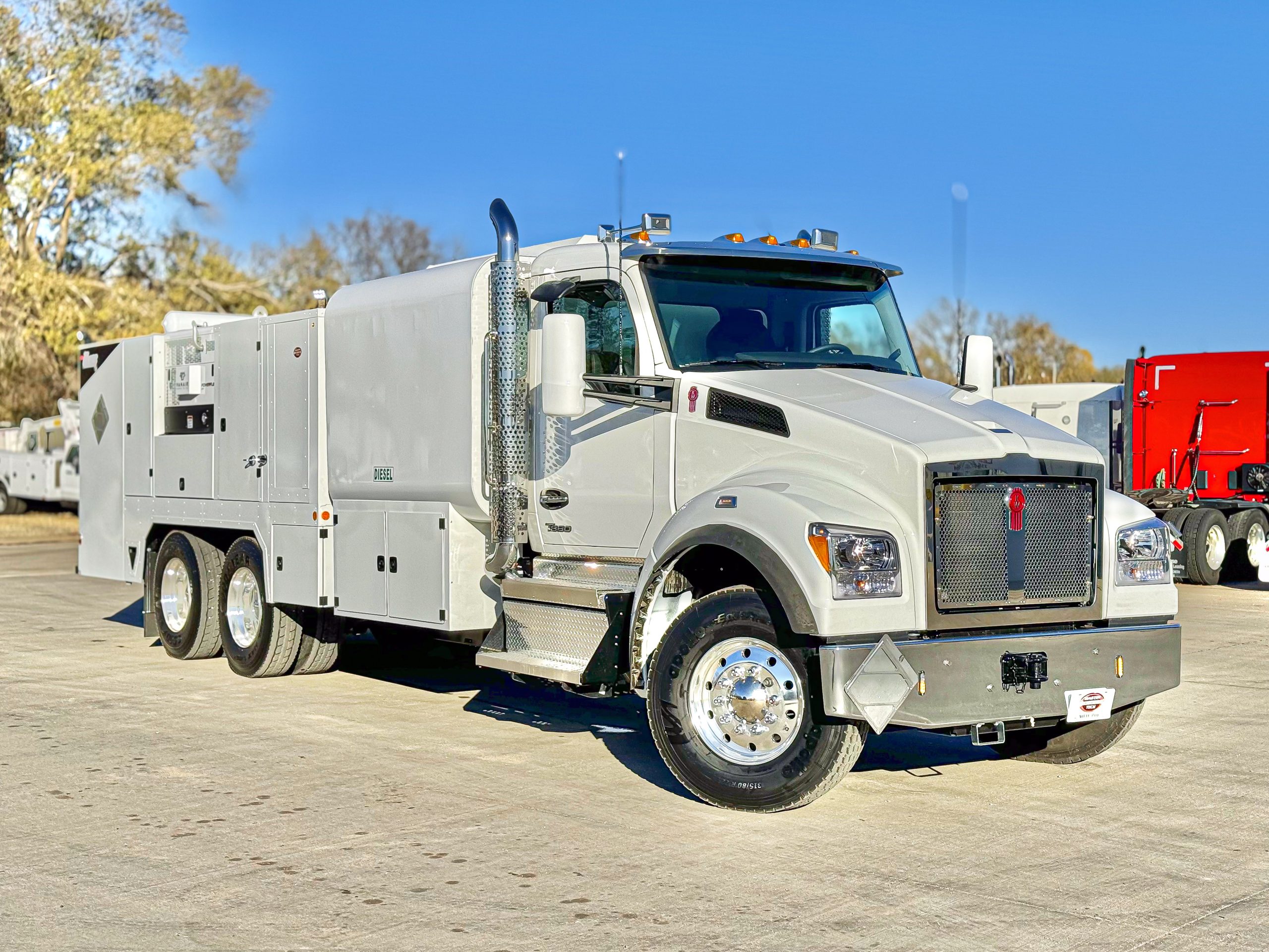 2025 Kenworth T880S - image 4 of 6