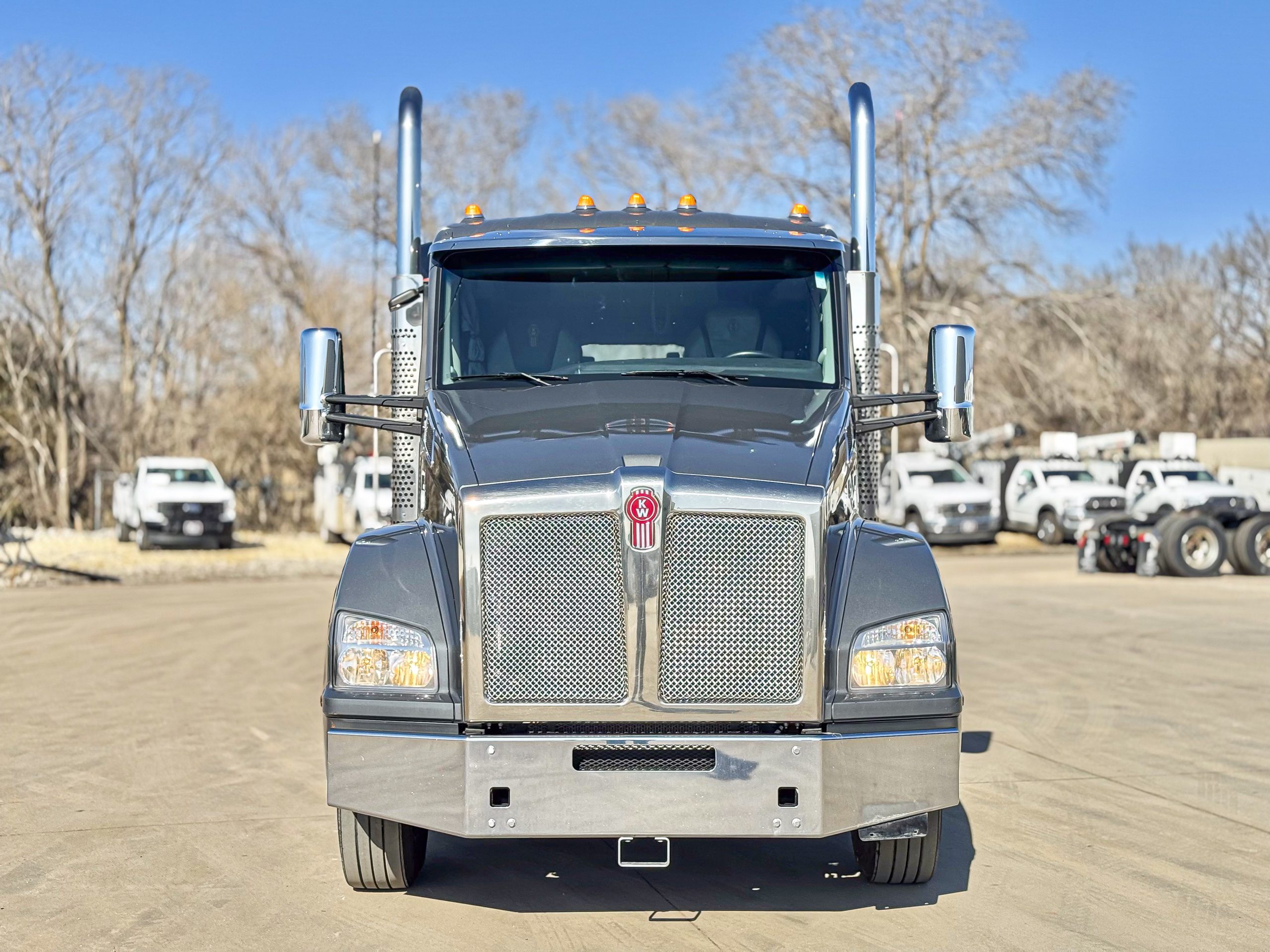 2021 Kenworth T880 - image 3 of 6