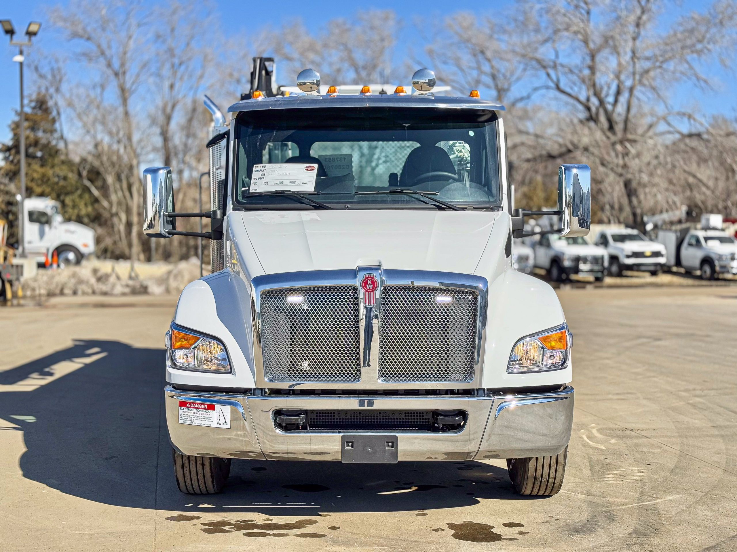 2025 Kenworth T380 - image 2 of 6