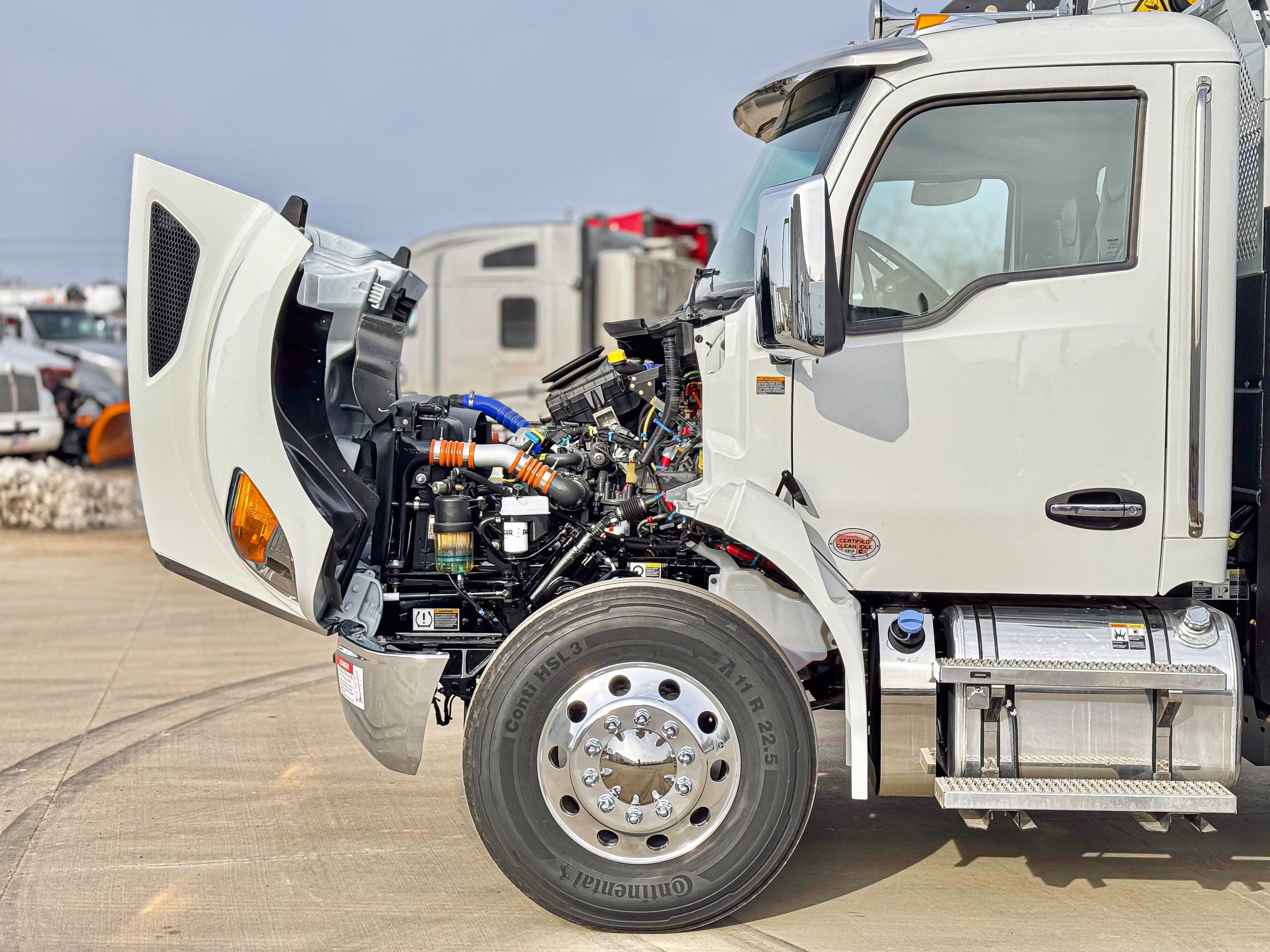 2025 Kenworth T280 - image 6 of 6